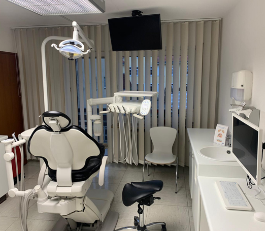 Zahnarzt Ebermannstadt 3. Behandlungszimmer von der Zahnarztpraxis Dr. Jürgen Lochner in Ebermannstadt.